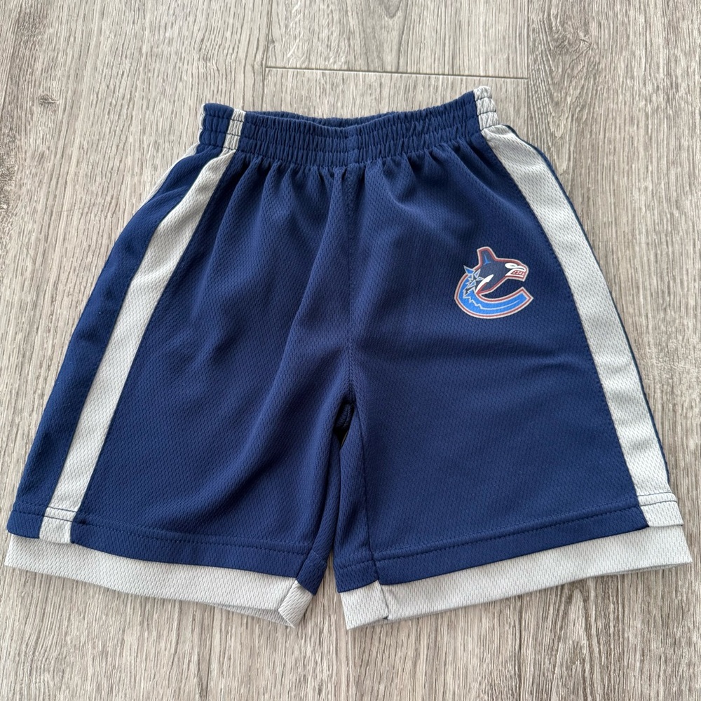 NHL Hockey Vancouver Canucks toddler shorts size 2t
